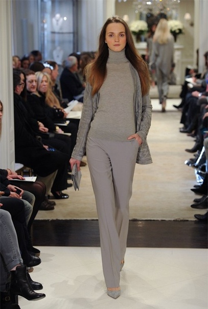 Особенности женских брюк от бренда Lauren Ralph Lauren