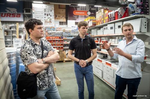 Чем обшить дом снаружи дешево и красиво. Сайдинг: недорогой, быстро монтируется, выцветает на солнце