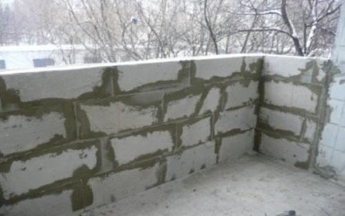 Пеноблок или газоблок, что лучше для строительства дома. Сравниваем характеристики материалов