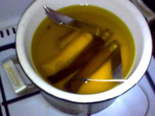 Можно ли пропитать дерево подсолнечным маслом. Способы нанесения – втирание и вываривание