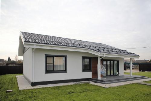 Строительство одноэтажного дома из газобетона. Одноэтажный дом из газобетона: материалы, расчеты, этапы строительства 01