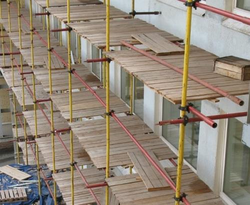 Строительные леса: какие их разновидности существуют и в чем их особенности?
