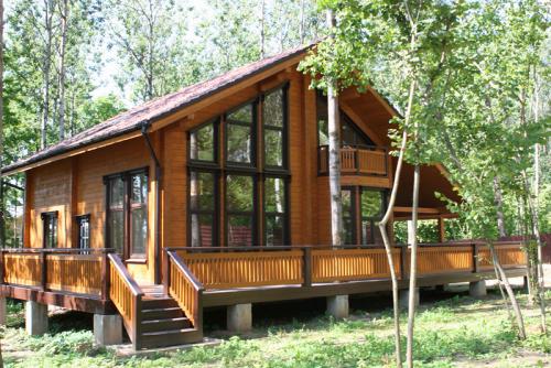 Когда сажать деревья осенью. Какие плодовые деревья и кустарники сажают осенью 17