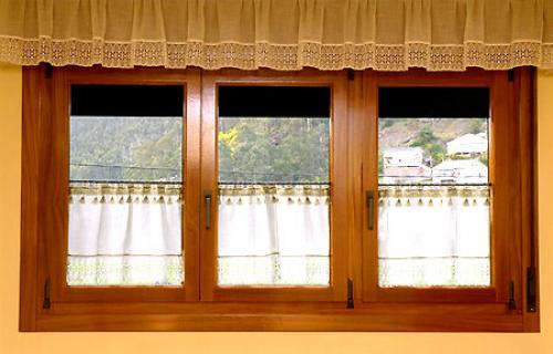 Пластиковые или деревянные окна, какие лучше. Какими свойствами обладают деревянные окна