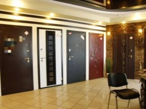 Входная дверь с терморазрывом. Что такое терморазрыв и чем он отличается от обычного утеплителя, из чего состоит такая дверь? 06