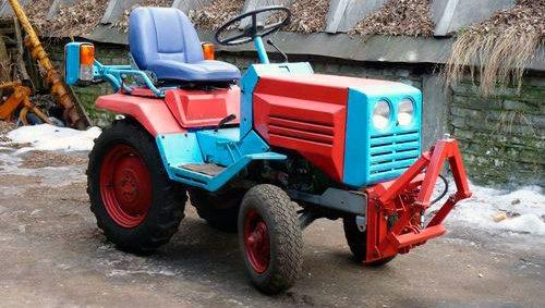 Минитрактор КМЗ-012 характеристики. Несколько фактов о компании