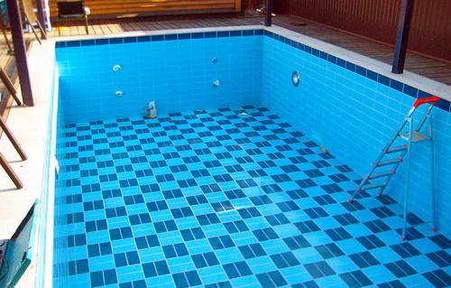 Сколько стоит содержание бассейна в частном доме. Перед постройкой бассейна