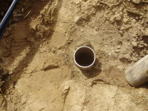 Как провести воду из скважины в дом с глубинным насосом своими руками. Как завести воду в дом из скважины – весь комплекс работ