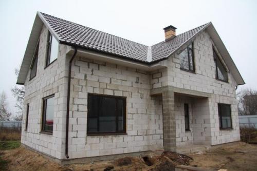 Построить дом для постоянного проживания. Бетонные блоки