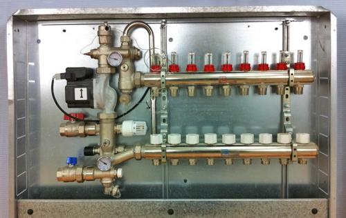 Тёплый пол своими руками водяной подсоединён к отоплению. Коллектор – монтаж и подключение