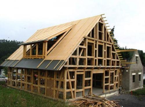 Из чего лучше строить дачный дом для сезонного проживания. Дом каркасного типа