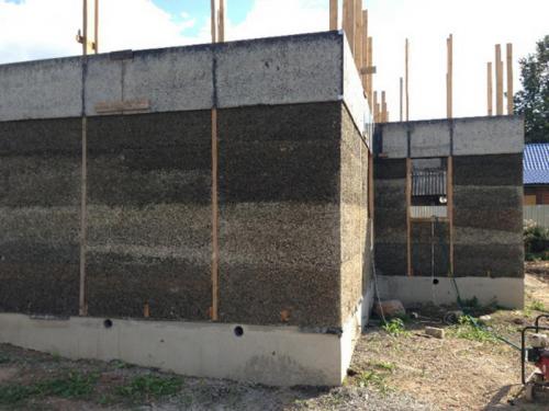 Какой материал для постройки дома самый лучший и выгодный по цене. Самые дешевые материалы для постройки дома – изготовленные собственноручно?