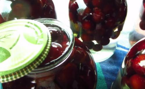 Как закрутить сливы на зиму целиком в 3-х литровую банку. Компот из слив на зиму — рецепт на 3 литровую банку