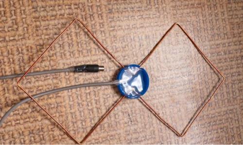 Антенна для цифрового ТВ своими руками из кабеля. Как просто сделать антенну для цифрового телевидения DVB-T2 своими руками