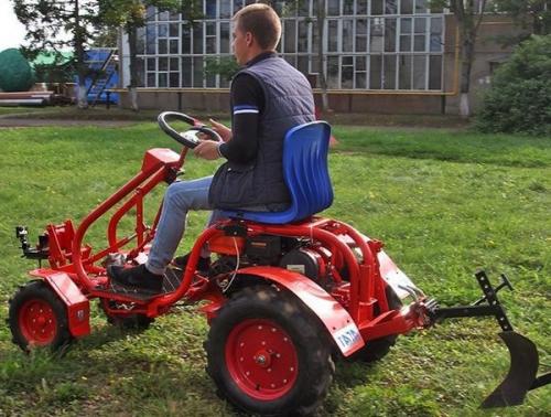 Мыны трактора. Российский минитрактор за 50 тысяч рублей