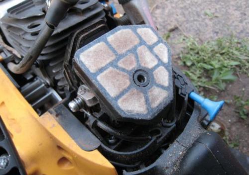 Почему бензопила Штиль не заводится На Горячую. Почему плохо заводится бензопила