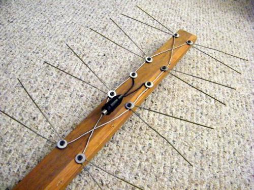 Как сделать своими руками комнатную телевизионную антенну. Разные способы изготовить антенну