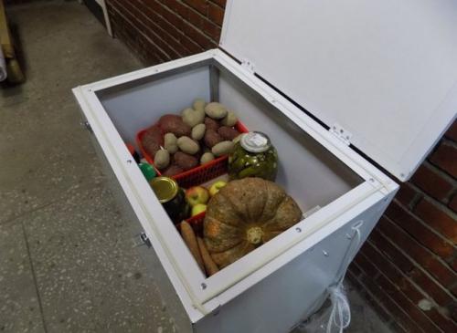 Как хранить овощи зимой на холодном балконе. Разновидности контейнеров