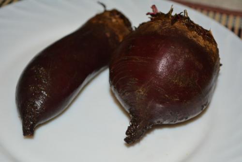 Рецепт салат из вареной свеклы. Салаты из вареной свеклы — 7 простых и очень вкусных рецептов