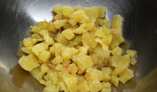 Рецепт салат из вареной свеклы. Салаты из вареной свеклы — 7 простых и очень вкусных рецептов