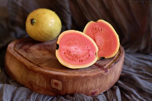 Гуава, кактус. Гуава