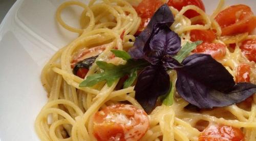 Паста с базиликом. Спагетти с помидорами и базиликом – быстро, вкусно, полезно!