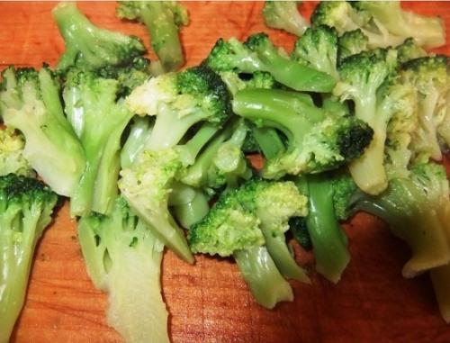 Салат из замороженной брокколи