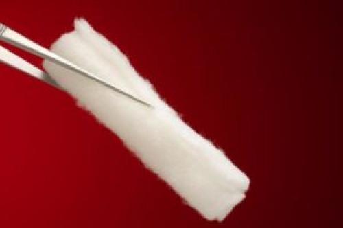 Турунда в ухо из ваты. Изготовление из разных материалов