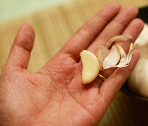 Как есть свежий чеснок. Как правильно извлечь пользу из чеснока