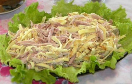 Салат разбойничий с блинами и курицей. Секреты готовки салата из блинчиков и куриного копченого мяса 01 Салат разбойничий с блинами и курицей. Секреты готовки салата из блинчиков и куриного копченого мяса 01