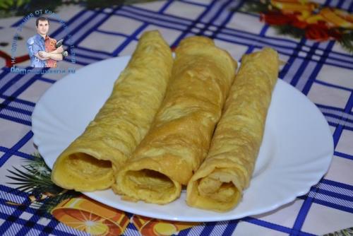 Салат с блинами и курицей и огурцом. Салат с яичными блинчиками и курицей. Рецепт с огурцом