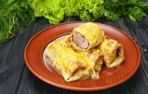 Салат разбойничий с блинами и курицей. Секреты готовки салата из блинчиков и куриного копченого мяса 05 Салат разбойничий с блинами и курицей. Секреты готовки салата из блинчиков и куриного копченого мяса 05