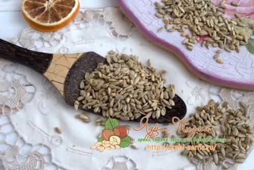 Как жарить семечки без кожуры. Как пожарить очищенные семечки подсолнуха самостоятельно — пошаговая фото инструкция