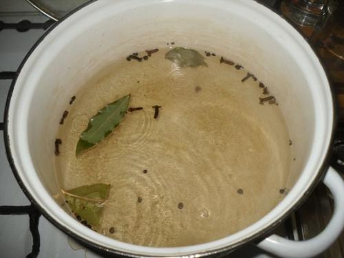 Как мариновать грибы коровьи губы. Как мариновать грибы на зиму в банках с уксусом и маслом: пошаговый фото рецепт