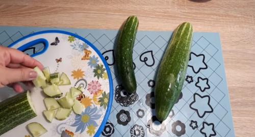 Как вкусно законсервировать переросшие огурцы. Переросшие огурцы на зиму, пальчики оближешь! (Что сделать из больших огурцов ?)