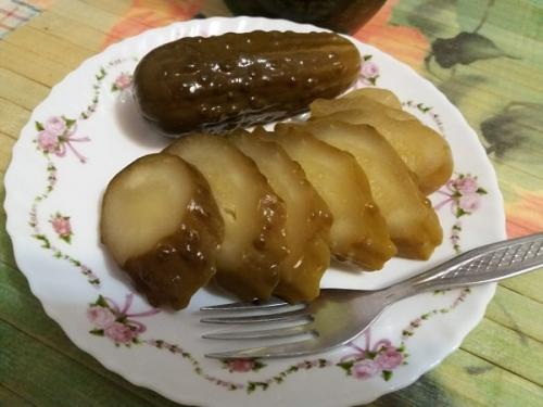 Когда солить огурцы на зиму в банках. Как солить огурцы на зиму в банках. Простой рецепт