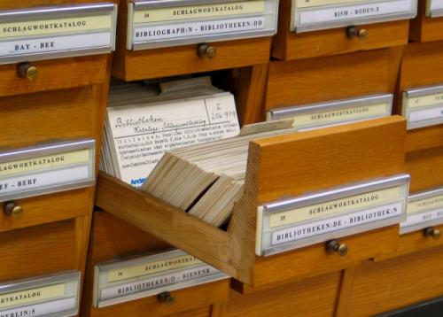 Как правильно ударение в слове. Как правильно ставить ударение в слове «каталог»