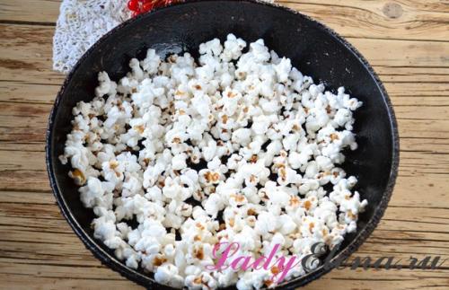 Как сделать попкорн из сырой кукурузы. Попкорн в домашних условиях из кукурузы на сковороде