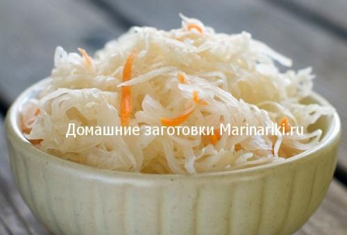 Почему темнеет квашеная капуста. Как квасить капусту, чтобы она оставалась белой