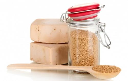 1 чайная ложка дрожжей сколько грамм. Сколько сухих дрожжей в чайной ложке. Соотношения в рецептах сухих и живых дрожжей. Сколько дрожжей вам нужно и какие выбрать