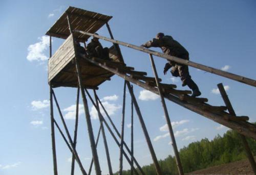 Охотничья вышка. Есть такая поговорка: предупрежден — значит вооружен! Это, как раз тот самый случай. Будьте бдительны, внимательны