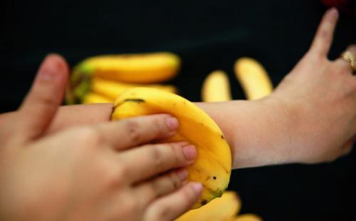 Банановые корки применение. Польза банановой кожуры и 16 способов ее использования