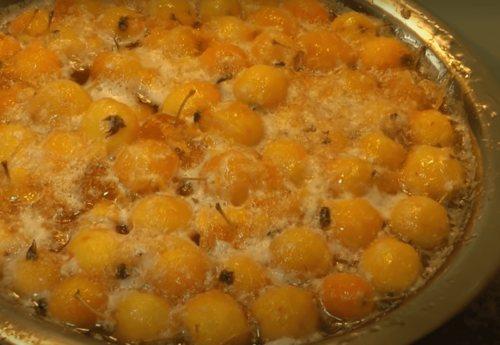 Как хранить ранетки В домашних условиях В квартире. Прозрачное варенье из ранеток с хвостиком