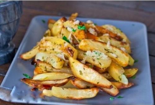 Как правильно жарить картошку на сковороде с корочкой и луком. Как правильно пожарить картошку с луком на сковороде вкусно с корочкой