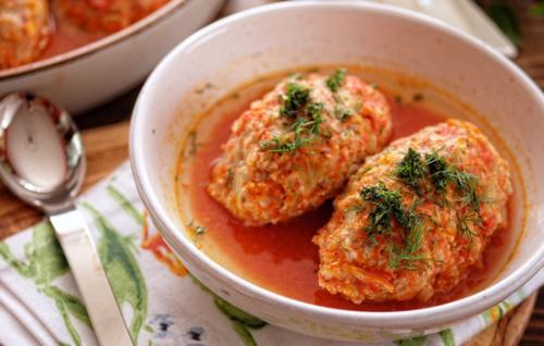 Сколько калорий в голубцах. Сколько калорий в классических или ленивых голубцах из различных видов мяса?