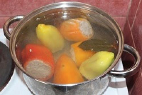 Перец фаршированный фаршем без риса калорийность. Перец фаршированный мясом и рисом с расчетом калорийности на 100 грамм