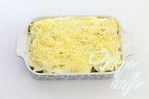 Картошка в духовке с майонезом и сыром чесноком. Как приготовить запеченную картошку с майонезом, луком в духовке под сырной корочкой