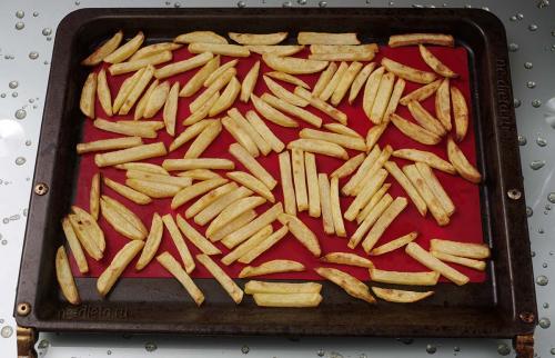 Картошка фри в духовке. Как приготовить картофель-фри в духовке — простой рецепт в домашних условиях без фритюрницы с пошаговыми фото