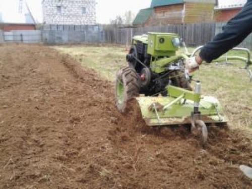 Когда пахать огород осенью. А нужно ли копать огород? 05