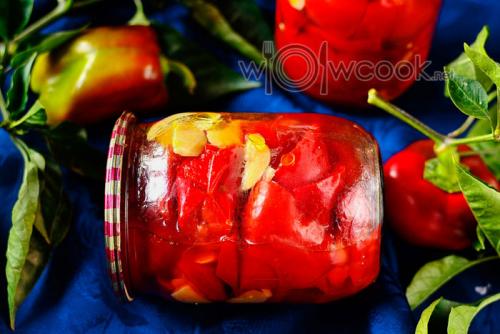 Перец с петрушкой и чесноком на зиму без стерилизации. Перец маринованный на зиму, простой рецепт с чесноком (без стерилизации)